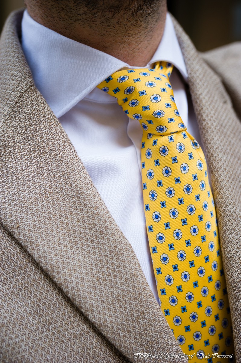 cravatta gialla silvio fiorello