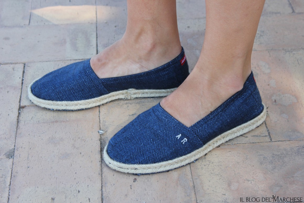 espadrillas con iniziali ricamate